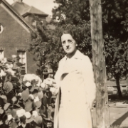 Elda Bonnevie as a young woman